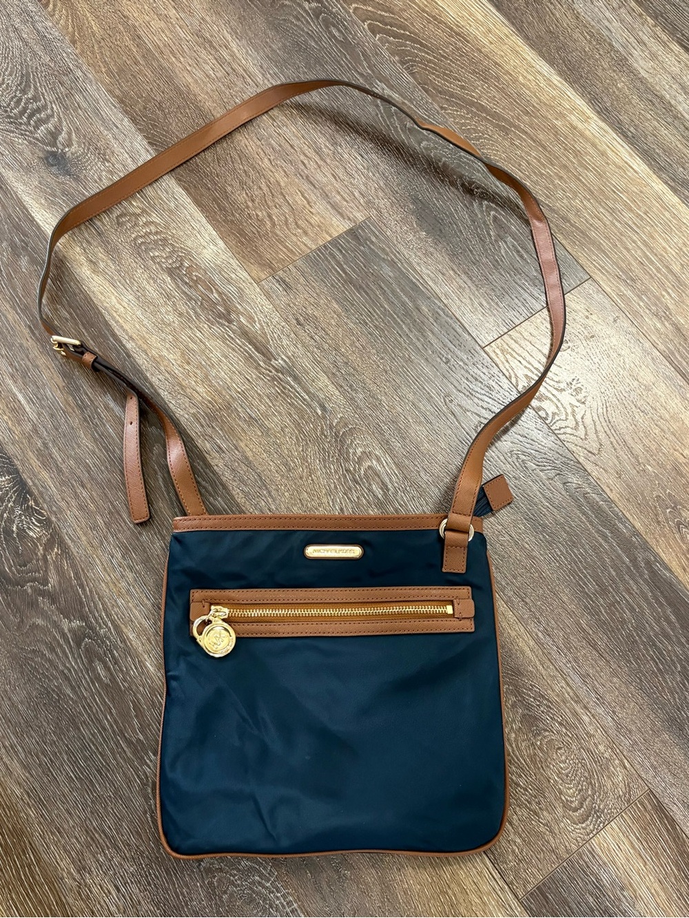 Michael Kors Kempton Crossbody Bag - Picture 10 of 13